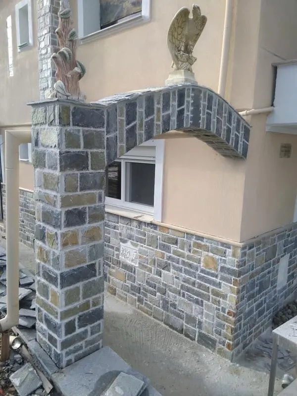 Green grey slate arch pillar επένδυση με αετό — PelionStones.gr