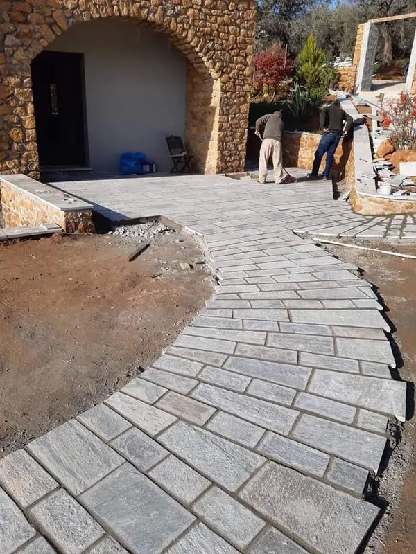 Grey μονοπάτι πλακών ochre τοξωτή βίλα construction — PelionStones.gr